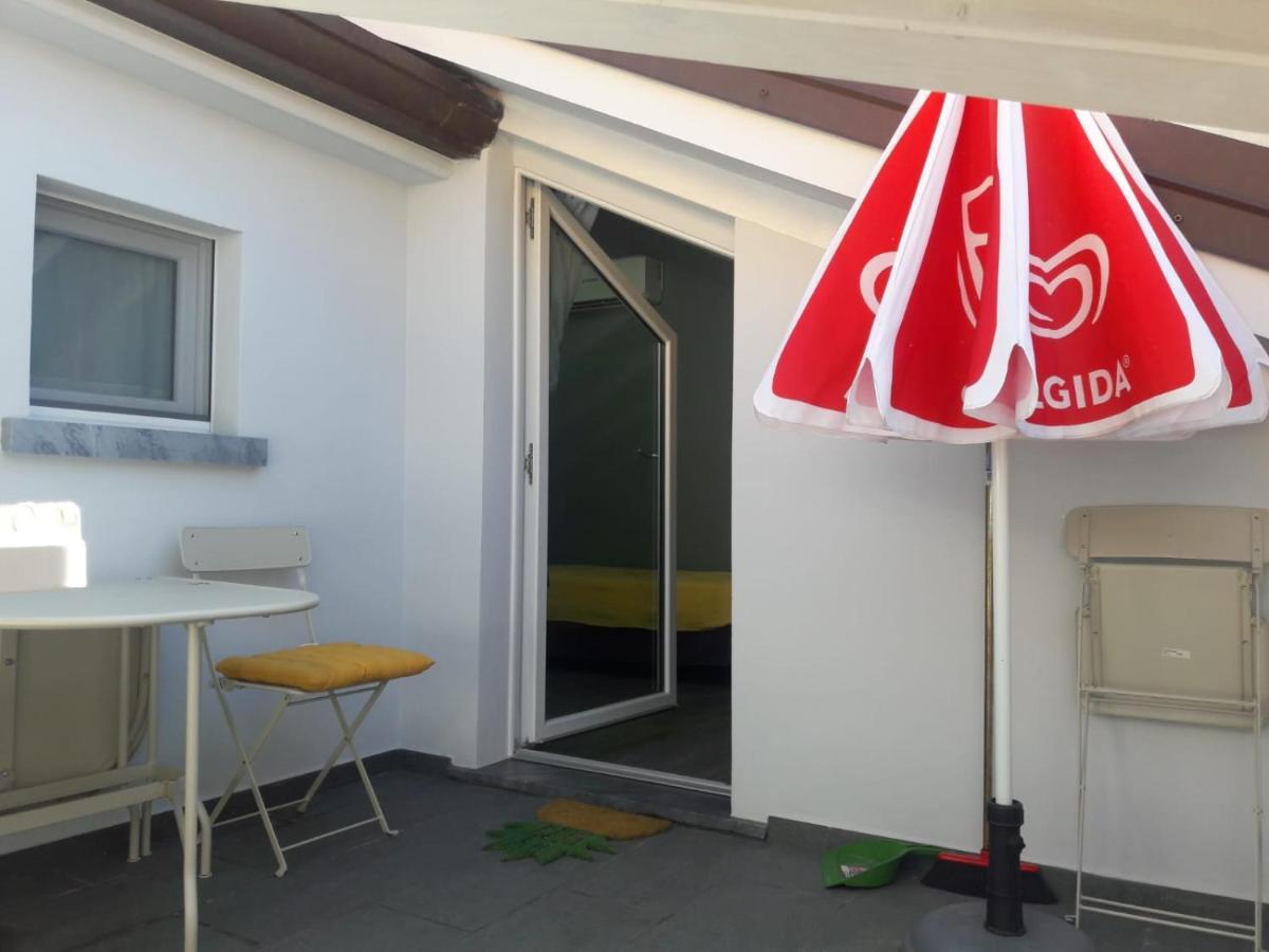 Bed and Breakfast 150 Latomare Marina Di Carrara Exterior foto